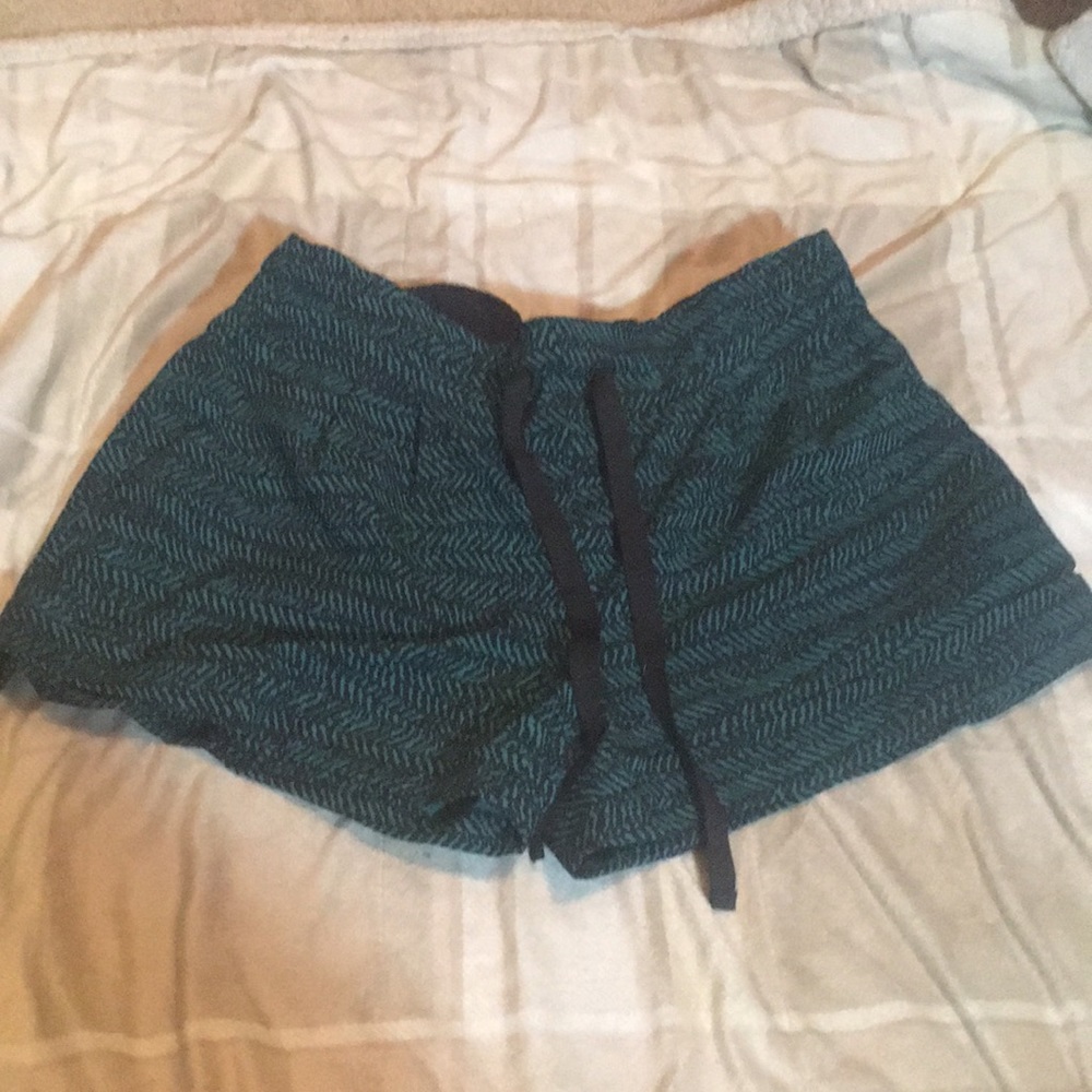 Lululemon spring breaker shorts